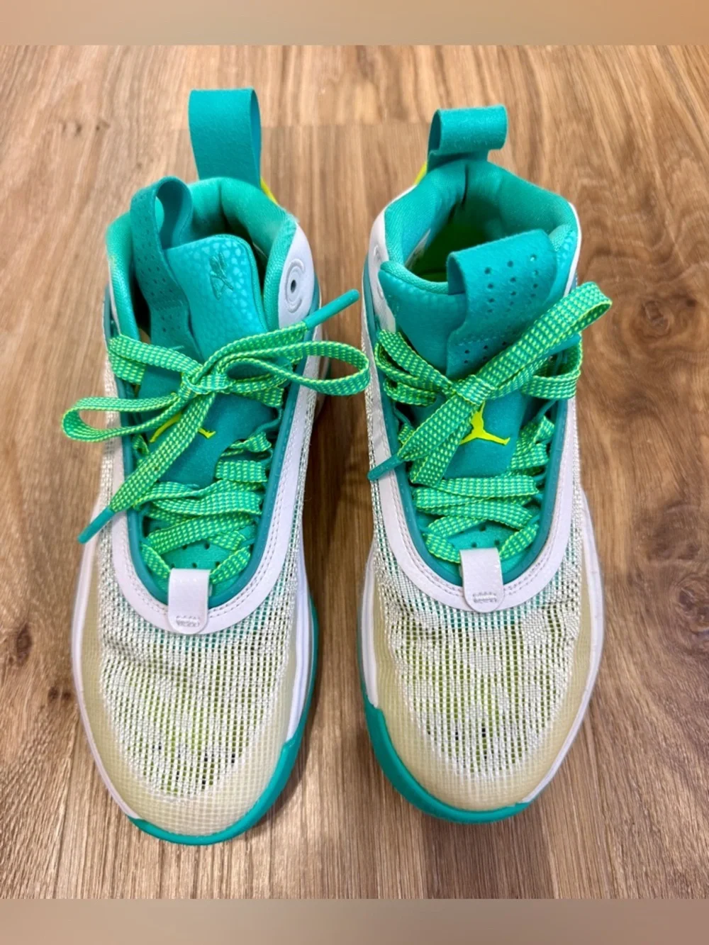 Air Jordan Jumpman 2021 Basketball Sneakers Teal Volt White Size 5Y